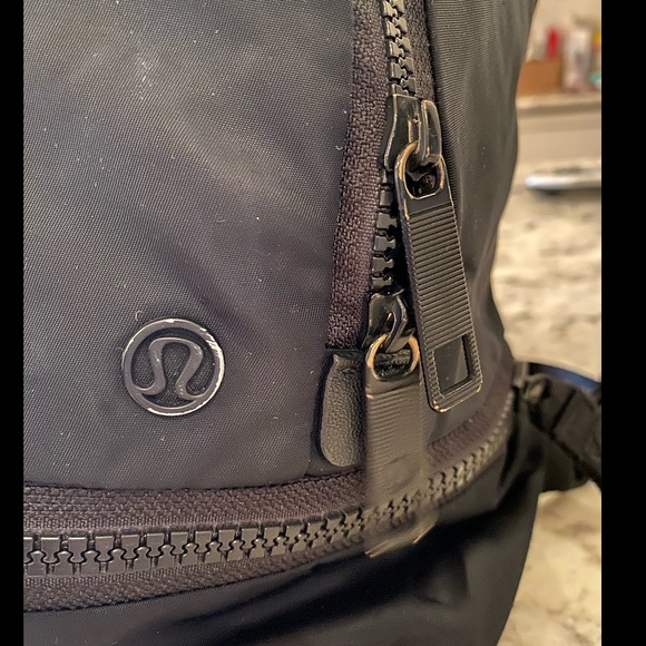 Lululemon athletica Everywhere Backpack - Picture 2 of 6